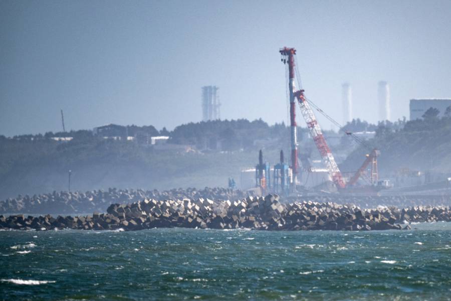 Japón critica el acoso de China tras el vertido de aguas de Fukushima