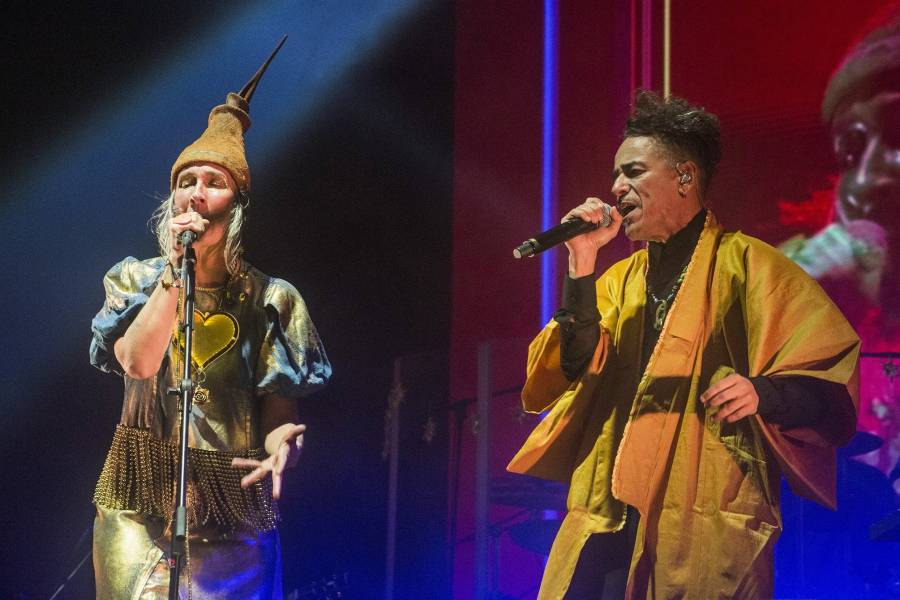 ATERCIOPELADOS Y RUBEN ALBARRÁN LANZAN EN MEXICO SU SENCILLO EN CONJUNTO “MUJER GALA”
