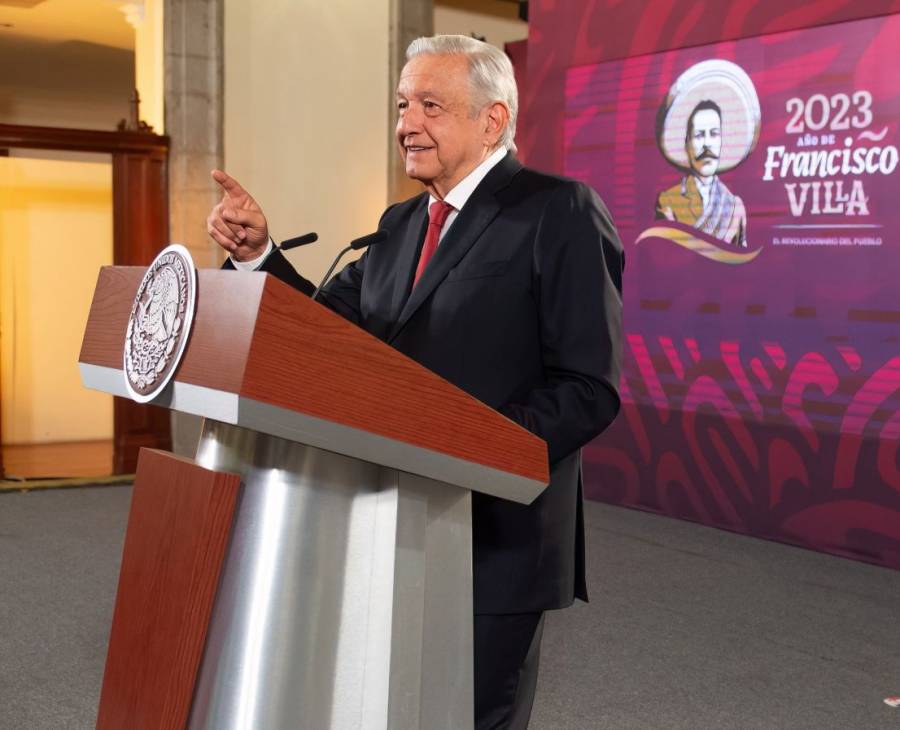 AMLO revive videoescándalos en mañanera