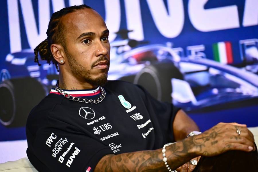 Lewis Hamilton renueva por dos años más con Mercedes