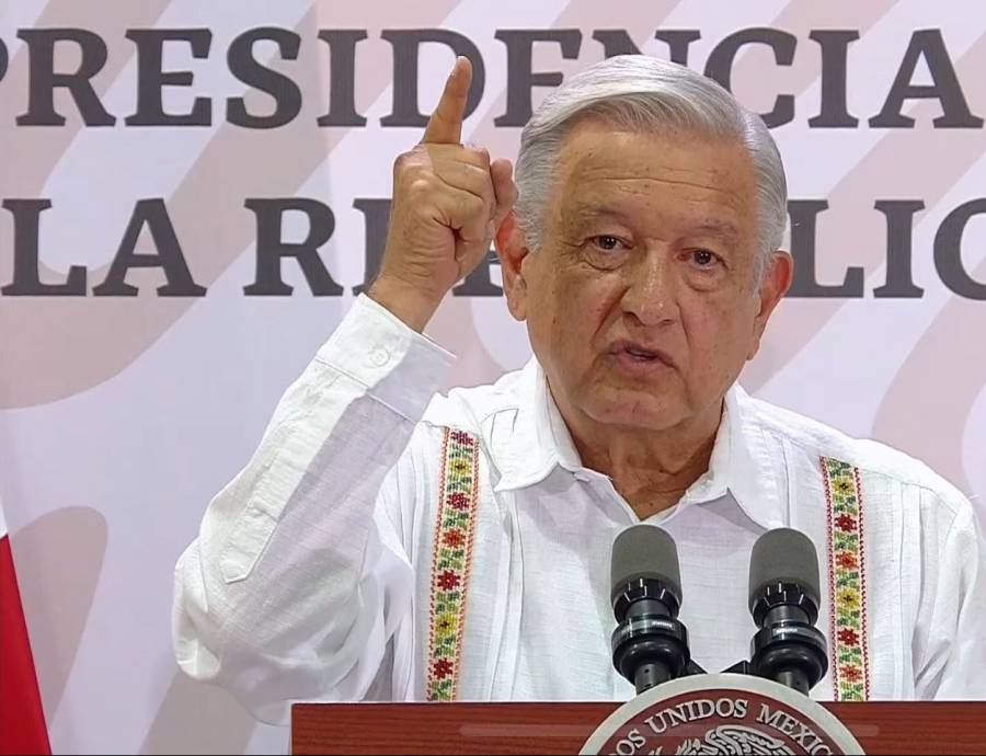 AMLO anuncia que se modernizará la central eléctrica en Campeche a solicitud de Sansores