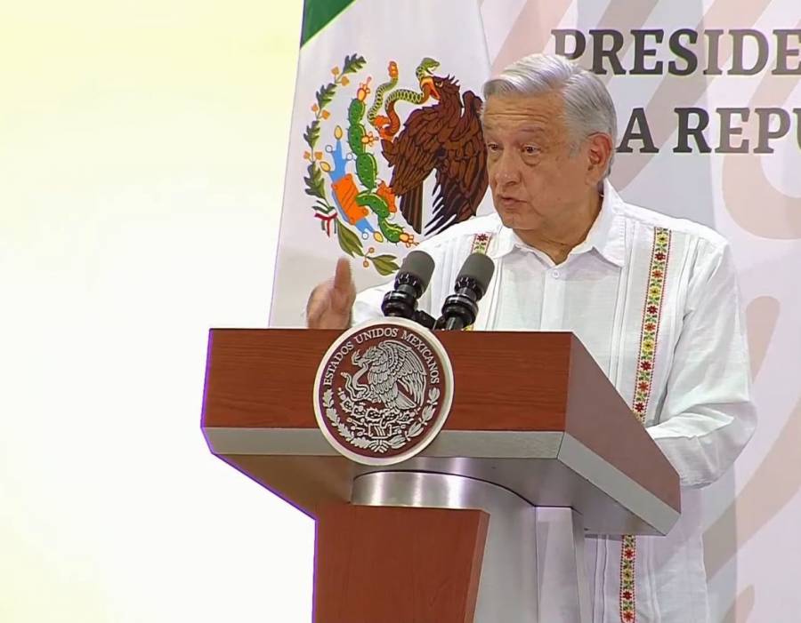 AMLO elogia el trabajo de Sedena, Marina y CFE frente a desastres naturales