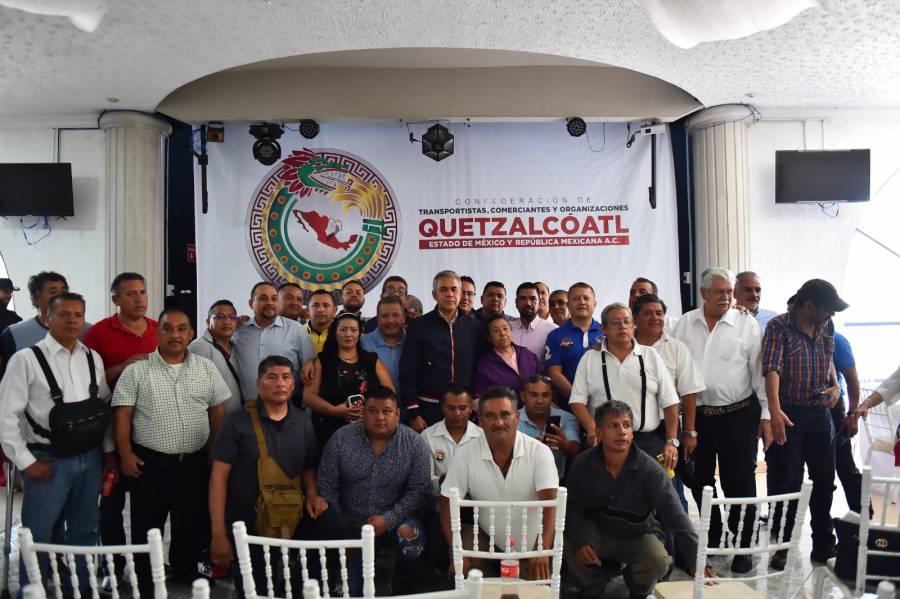 Confederaci&oacute;n Quetzalcoatl toma protesta ante presidente municipal de Ecatepec
