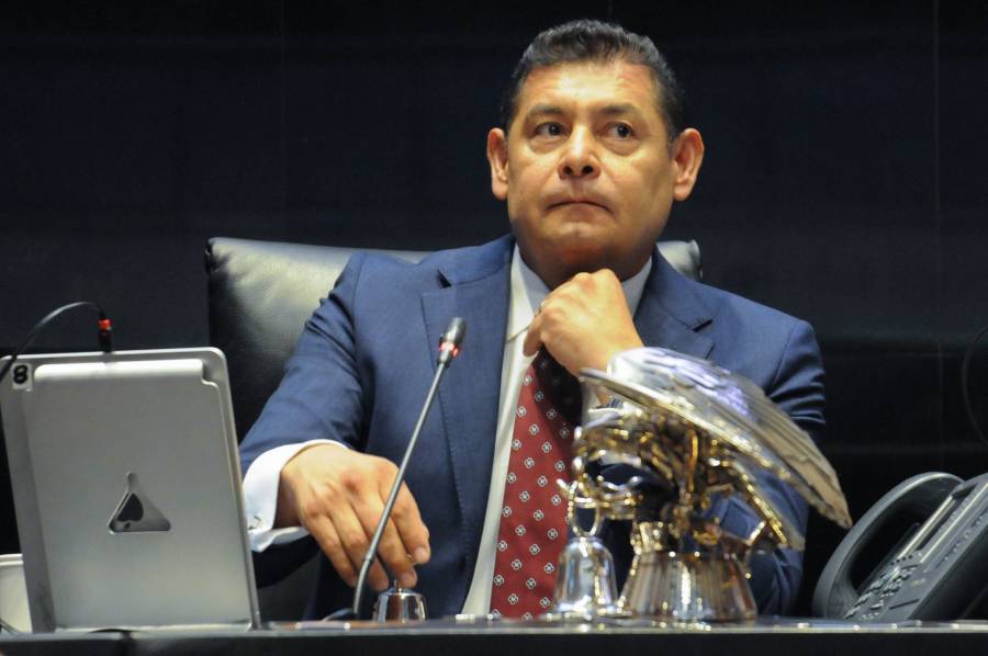 Alejandro Armenta adelanta que solicitará licencia para buscar la gubernatura de Puebla