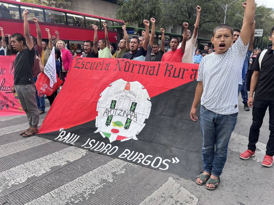 Prohíben al Ejército destruir documentos de Ayotzinapa