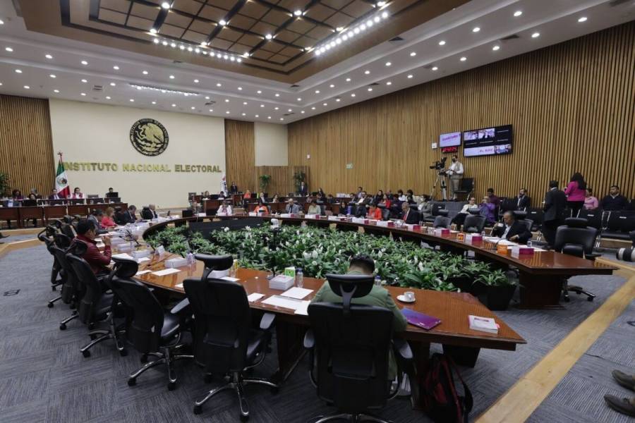 Avanzan en el INE candidaturas obligatorias para personas 