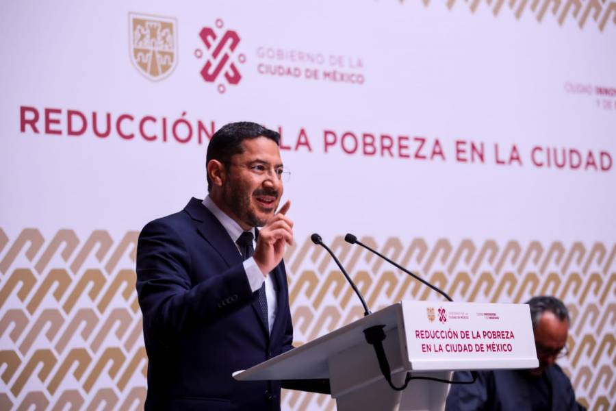 Destaca Martí Batres reducción de la pobreza en la CDMX