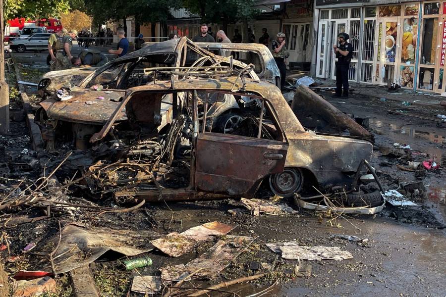 Al menos 16 muertos en ataque ruso en un mercado del este de Ucrania