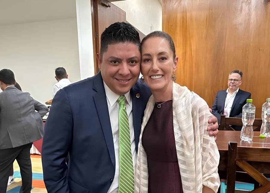 Ricardo Gallardo felicita a Claudia Sheinbaum por su triunfo en el proceso interno de la Cuarta Transformación