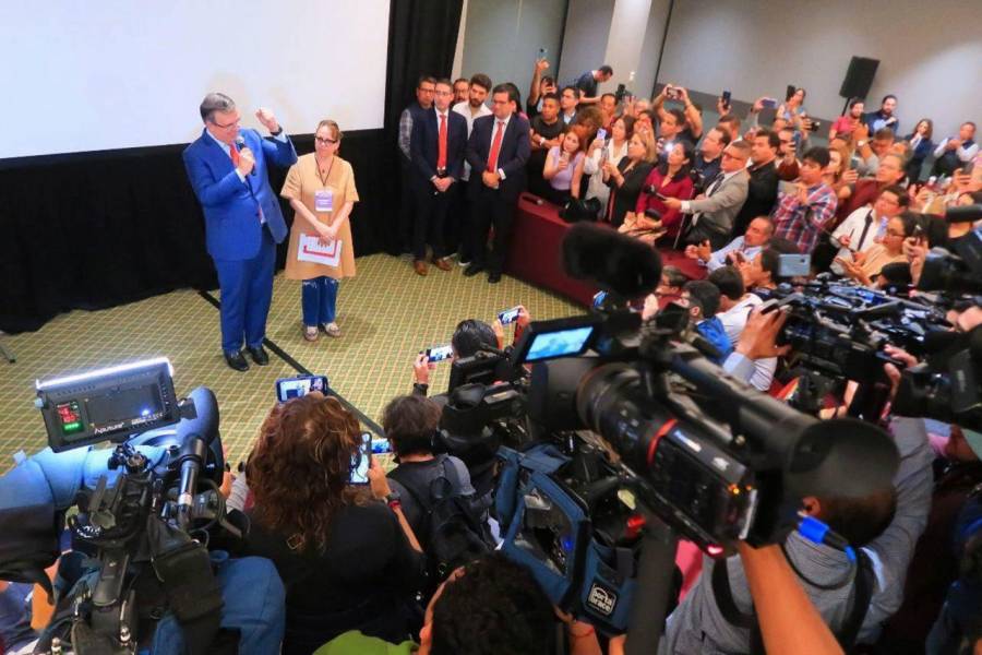 López Obrador dice que Marcelo, como candidato independiente, quitaría votos a Xóchitl