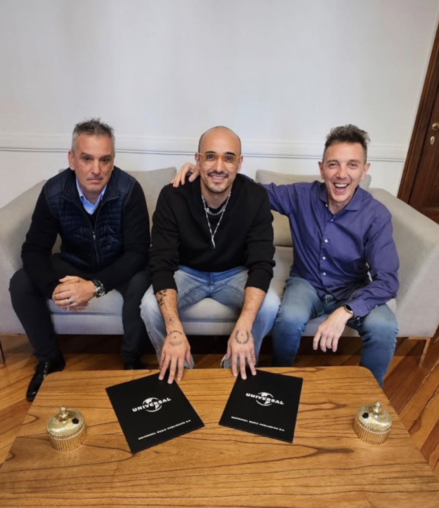Abel Pintos firma contrato exclusivo con Universal Music Publishing Group