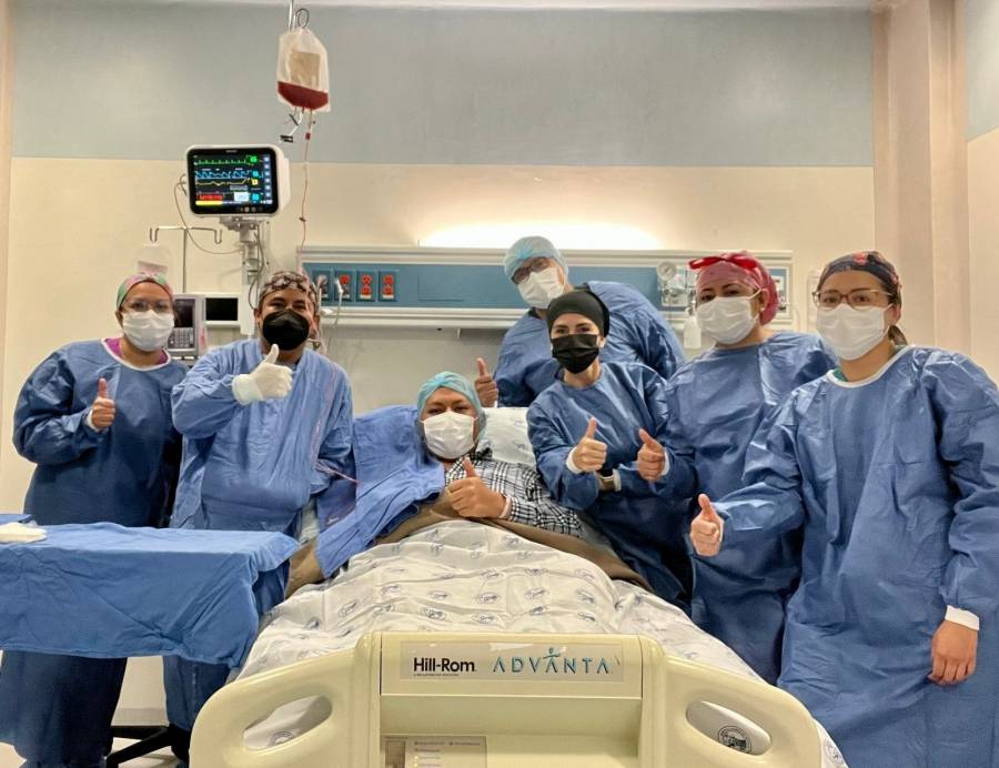 Realizan un inédito trasplante alogénico de células madre a adolescente con leucemia en el Hospital Juárez de México