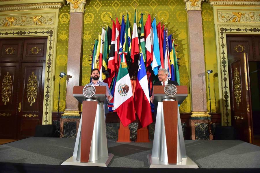 AMLO resalta en Chile su política humanista y la reducción de la pobreza y la desigualdad