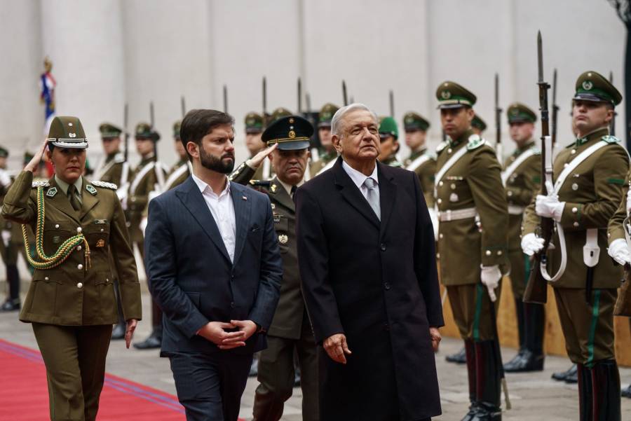 Boric resalta y agradece visita de AMLO y esposa