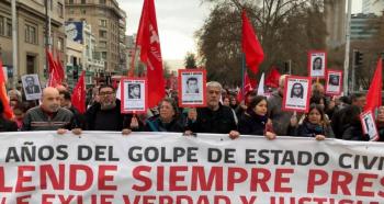 Disturbios en torno a Palacio de La Moneda horas antes de reuni&oacute;n de Boric y AMLO