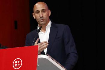 Luis Rubiales dimite como presidente de la Federaci&oacute;n Espa&ntilde;ola de F&uacute;tbol