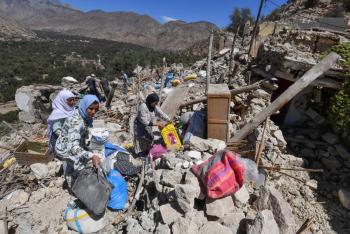 Sube a cerca de 2.500 n&uacute;mero de muertos por terremoto en Marruecos (ministerio del Interior)