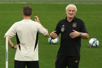 Rudi Voller descarta permanecer como DT de Alemania