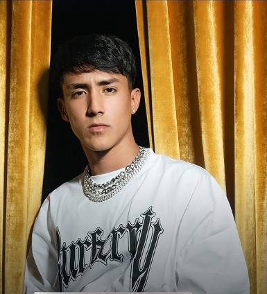 Yng Lvcas causa sorpresa en Festival ARRE con 