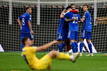 Spalletti suma su primera victoria e Italia vuelve a la pelea por estar en Eurocopa