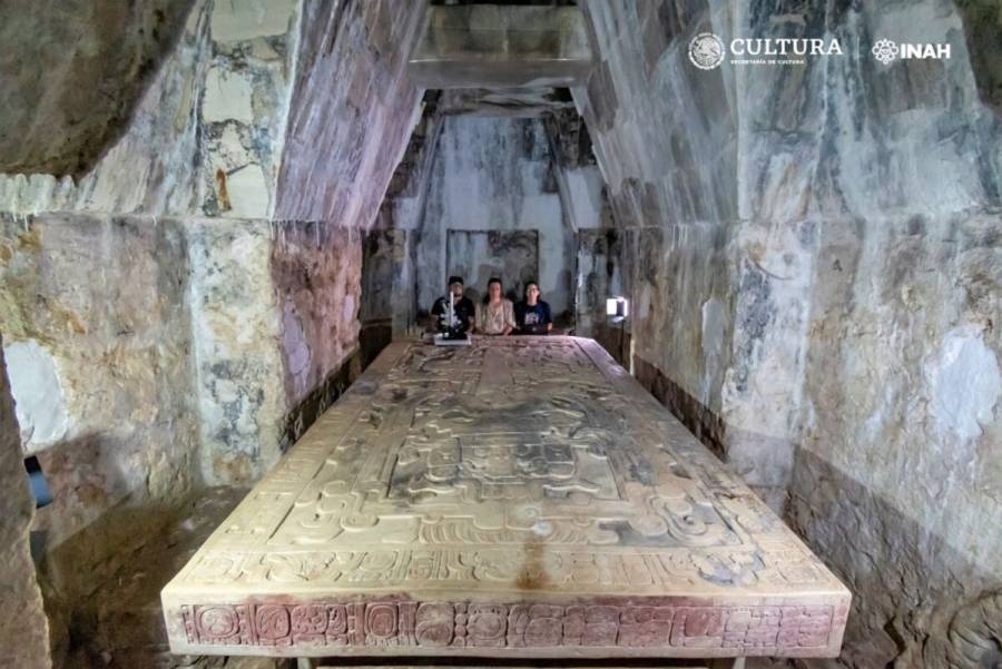 El INAH emprende nuevos estudios de conservación en la lápida de Pakal, en Palenque, Chiapas