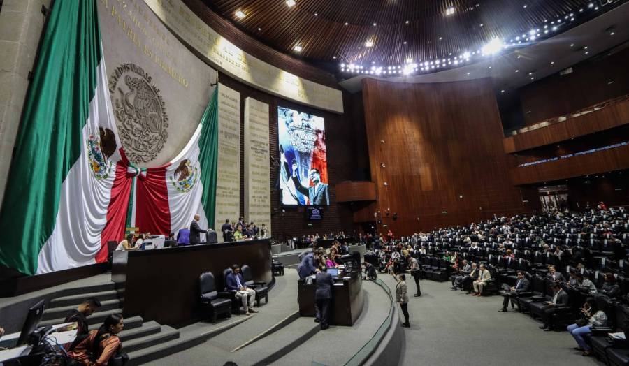 Presentan en San Lázaro la Ley Ocaña; buscan penas para quienes difundan fotos de cadáveres