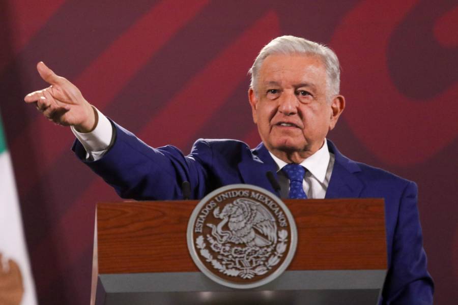 AMLO podría revelar grabaciones de desaparición de normalistas; solo si padres de familia están de acuerdo