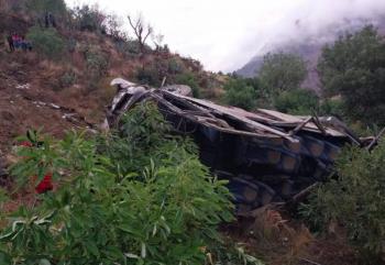 Ca&iacute;da de autob&uacute;s por un barranco en Per&uacute; deja al menos 24 muertos