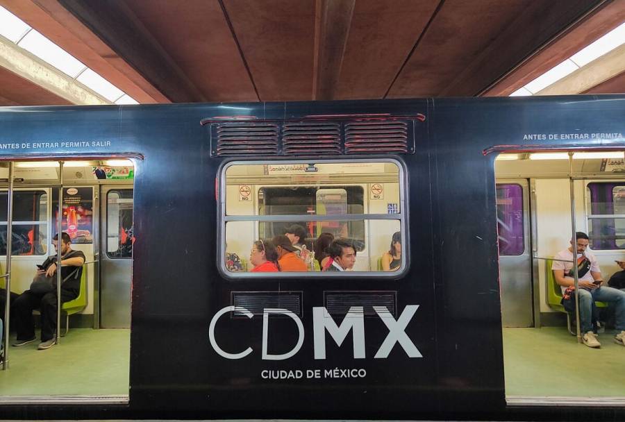 Detienen a cuatro jóvenes en el Metro ¡por quedarse dormidas!