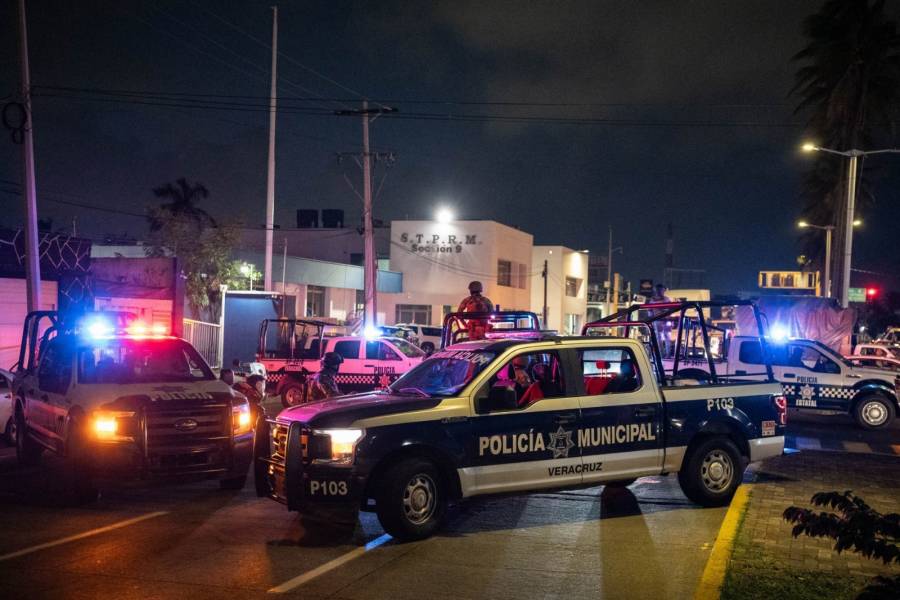 Enfrentamiento a balazos entre civiles armados y policías en Poza Rica, Veracruz