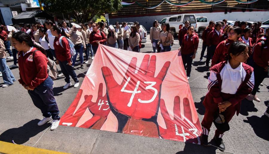 CIDH pide a México esclarecer la verdad sobre los 43 estudiantes de Ayotzinapa