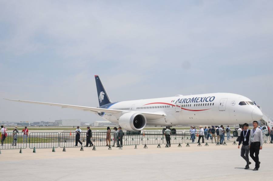 VIDEO | Incidente en el AICM: Avión de Aeroméxico detecta fuga de combustible antes del despegue