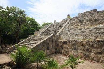 Tren Maya impulsará la visita a las zonas arqueológicas de San Miguelito y El Rey