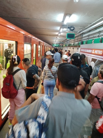 HISTORIAS EN EL METRO: BOLILLO PARA EL SUSTO