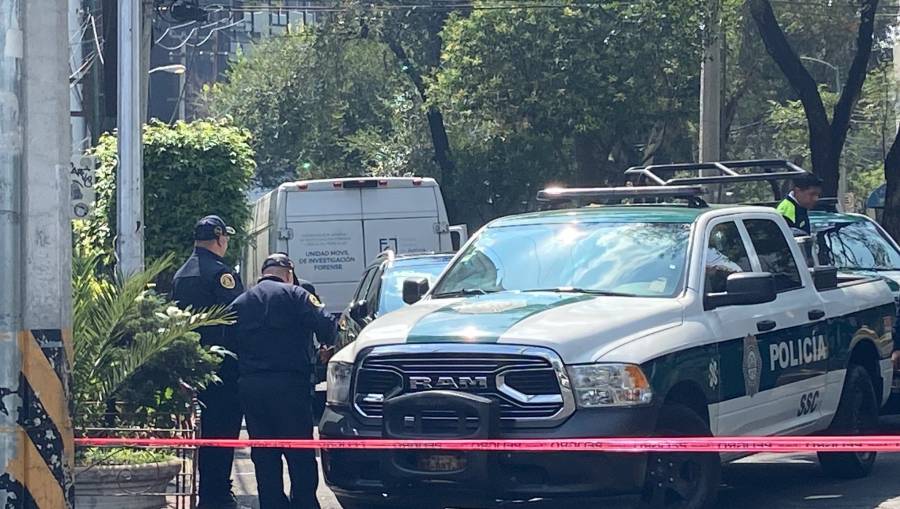 Un hombre fue asesinado a tiros a las afueras de metro Barranca del Muerto