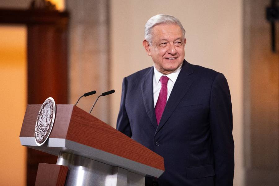 Consejera Ríos González presentó pruebas a la SCJN por amparos contra libros de texto: AMLO
