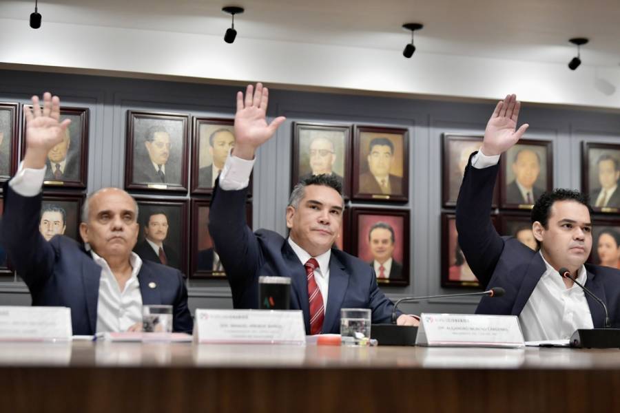 PRI formaliza expulsión de Osorio Chong, Ruiz Massieu y otros políticos