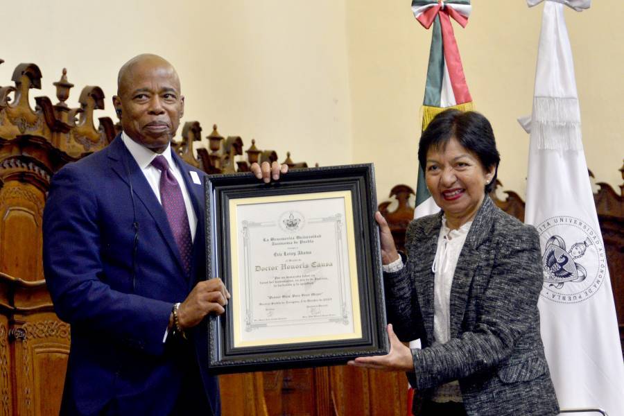 BUAP otorga Doctorado Honoris Causa a Eric Adams, alcalde de NY