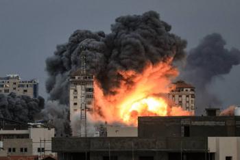 El ej&eacute;rcito israel&iacute; destruye varios edificios en Gaza
