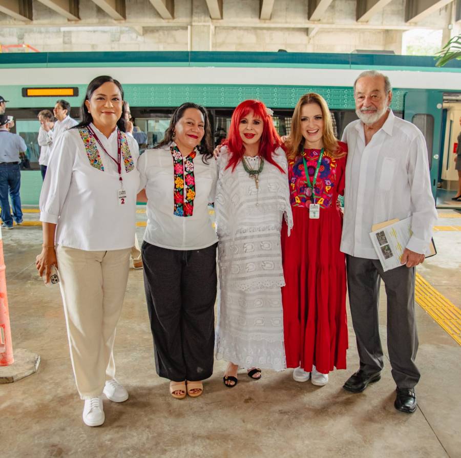 AMLO y Carlos Slim supervisan tramo del Tren Maya en Campeche