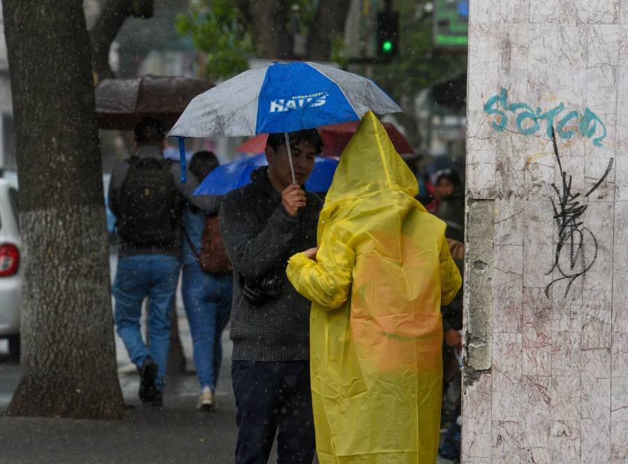 Exhortan a la población a tomar medidas de precaución ante la amenaza de dos fenómenos naturales en México