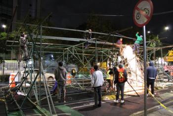 Retiran publicidad y estructuras ilegales en Benito Juárez y Cuauhtémoc