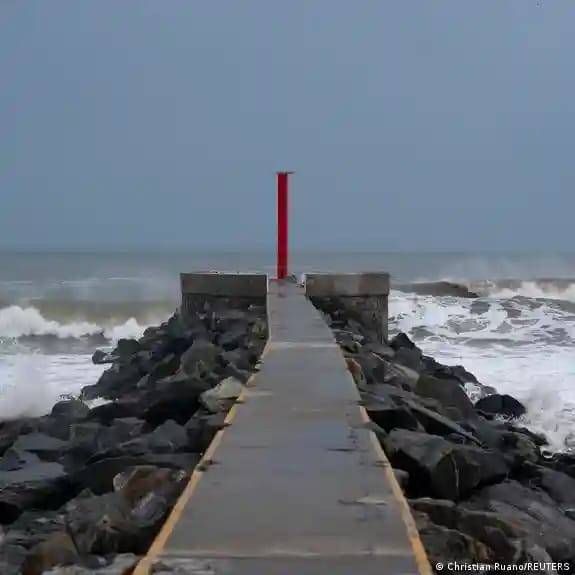Un muerto, inundaciones y daños materiales deja huracán Lidia
