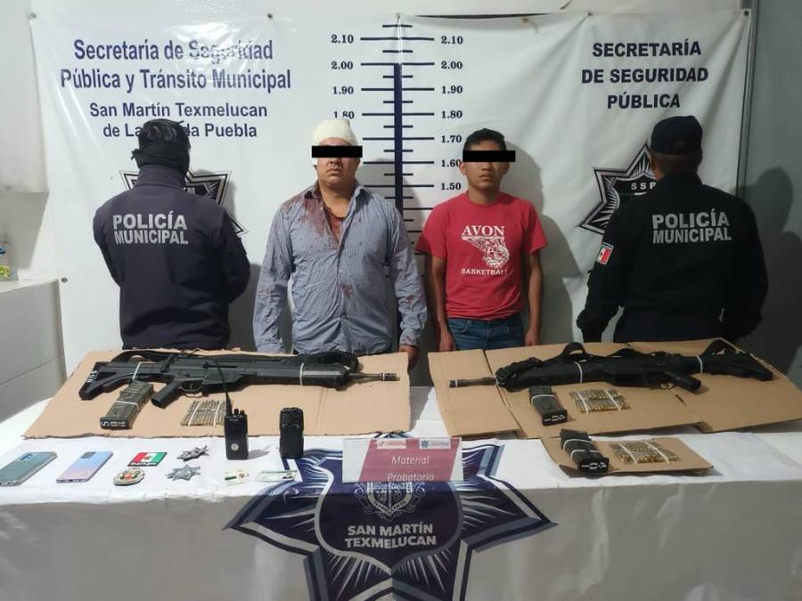 En Texmelucan aseguran a dos extorsionadores, uno portaba identificación de la Sedena