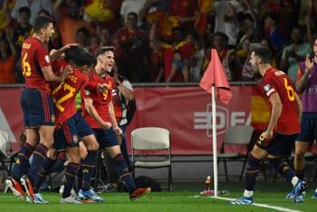 Espa&ntilde;a gana a Escocia y da otro paso hacia la clasificaci&oacute;n para la Eurocopa