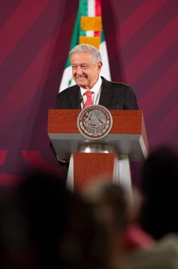 AMLO instruye a Segob revisar recurso legal que liberar&iacute;a a Aburto