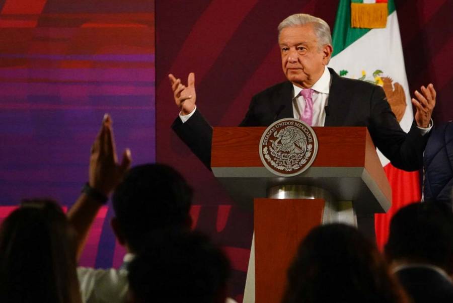 AMLO confirma asistencia de Gustavo Petro a cumbre migratoria en México