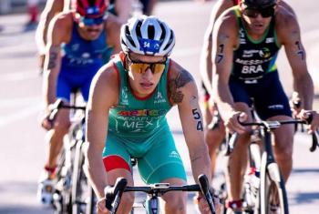 Triatletas buscan escalar posiciones en clasificaci&oacute;n rumbo a Par&iacute;s 2024