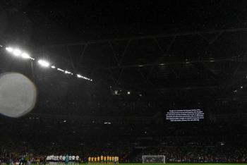 Minuto de silencio en Wembley por las 