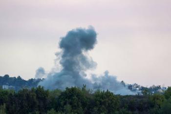 Ataque a&eacute;reo de Israel en el sur de L&iacute;bano mata a un periodista y hiere a seis